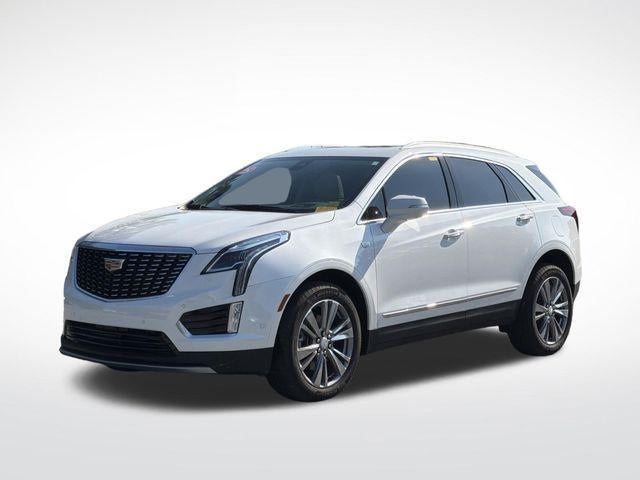 2025 Cadillac XT5 Premium Luxury in Crystal White Tricoat — front three-quarter view